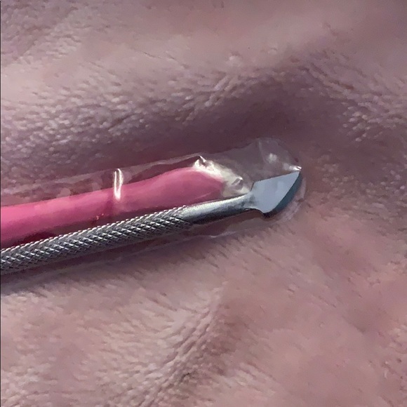 2 Cuticle Pushers - Picture 3 of 3